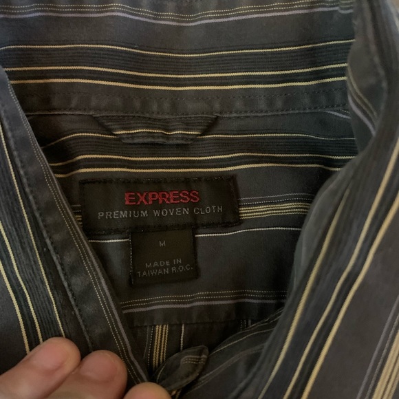 Men’s Express Button Down Top - Picture 4 of 9